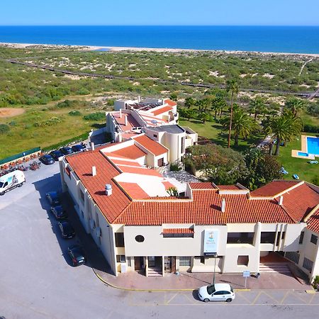 Praia Da Lota Resort - Beachfront Hotel Manta Rota Exterior photo