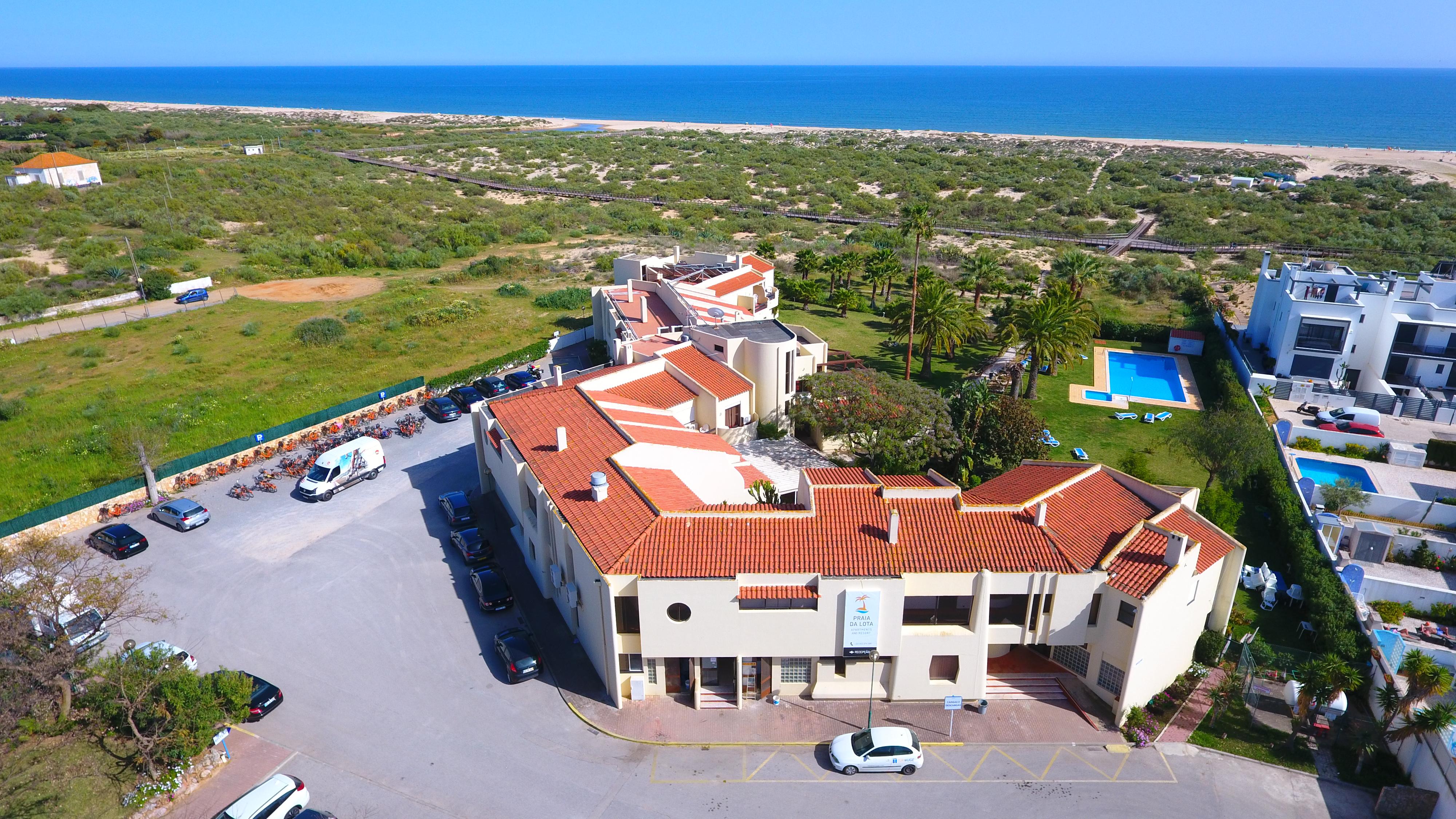 Praia Da Lota Resort - Beachfront Hotel Manta Rota Exterior photo