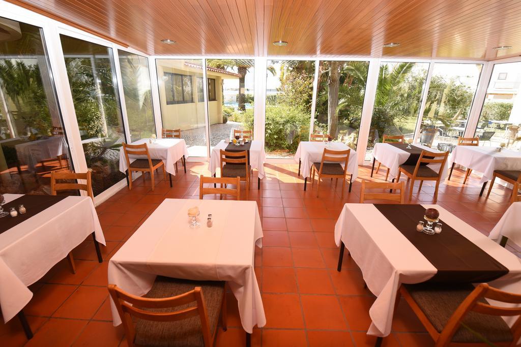 Praia Da Lota Resort - Beachfront Hotel Manta Rota Exterior photo