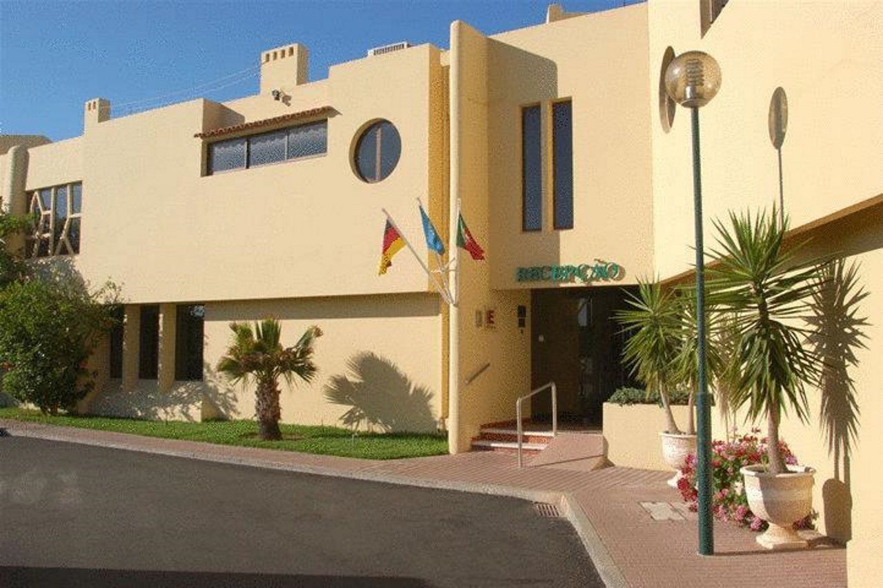 Praia Da Lota Resort - Beachfront Hotel Manta Rota Exterior photo